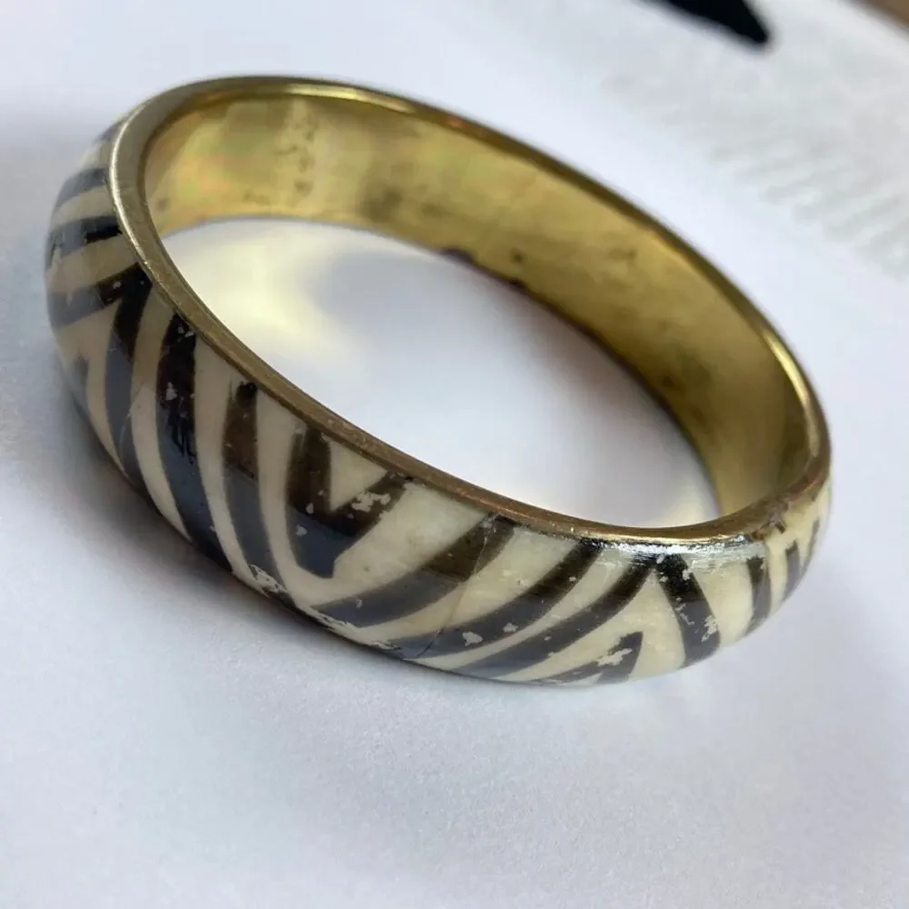 (brand not known) brass tone